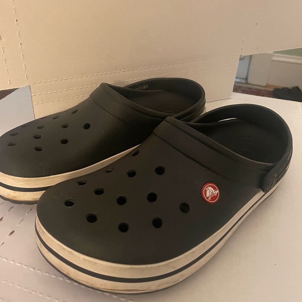 CROCS Navy Slip-On Clogs Men’s Size 9